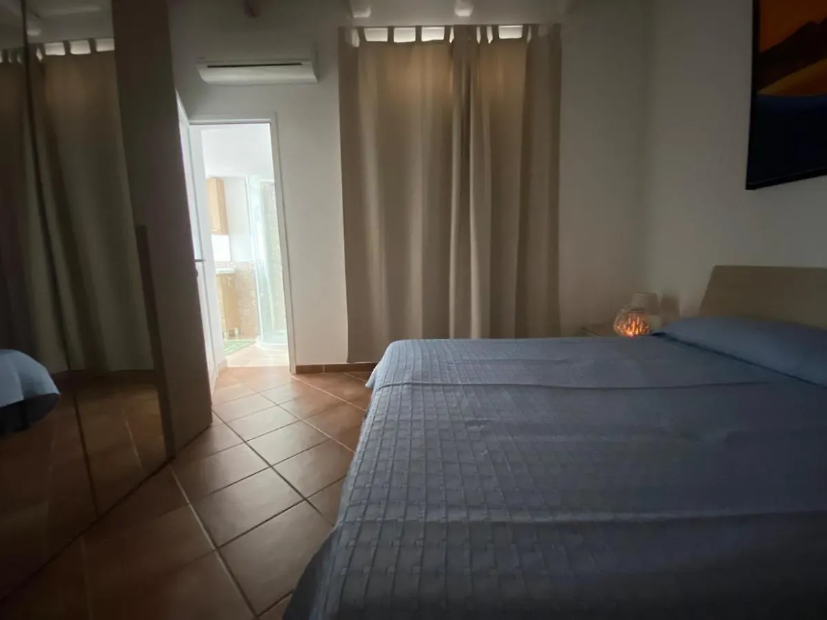 Vila The Sunshine House Noto